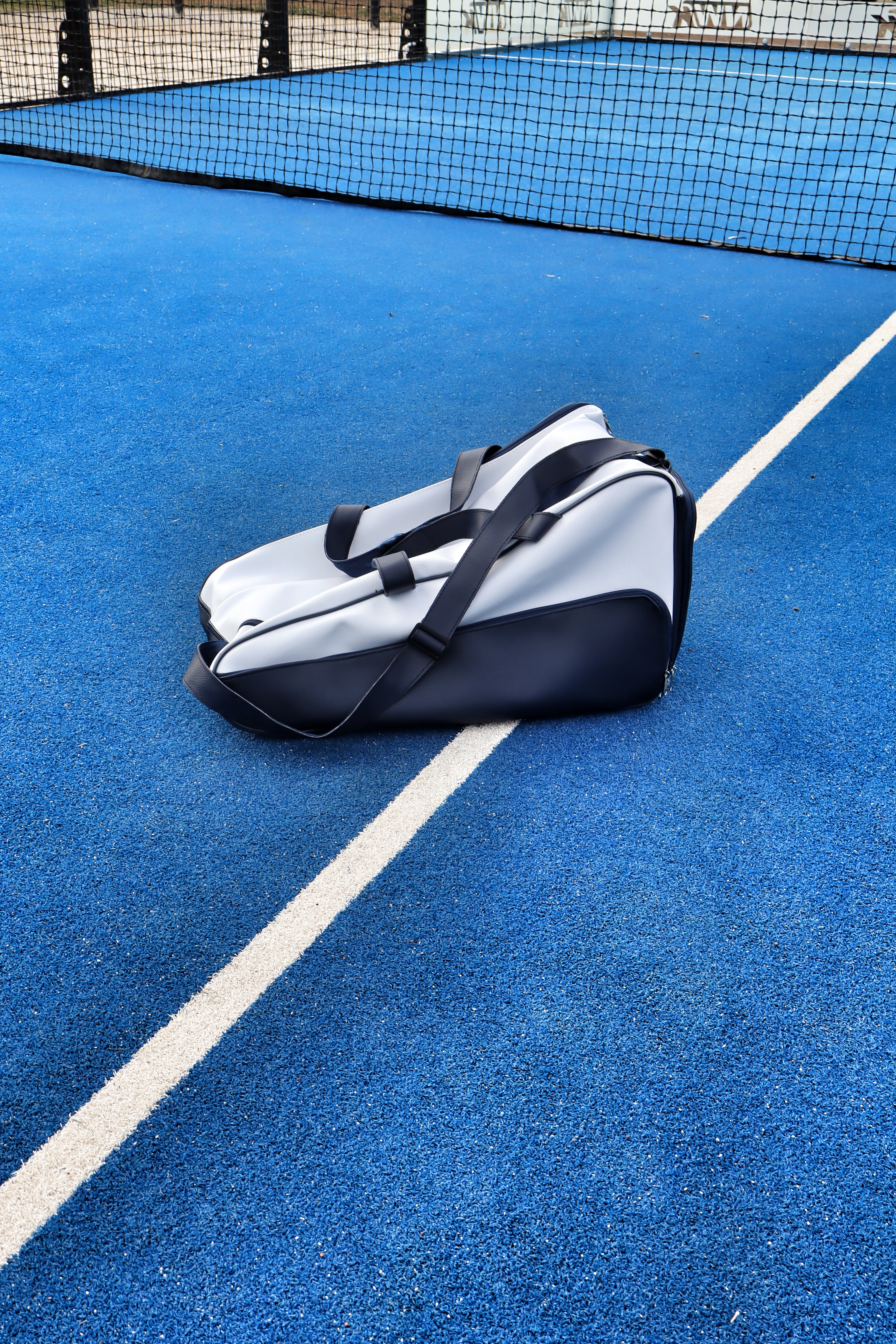 Sèrve Padel Bag – White & Blue Leather Court Bag