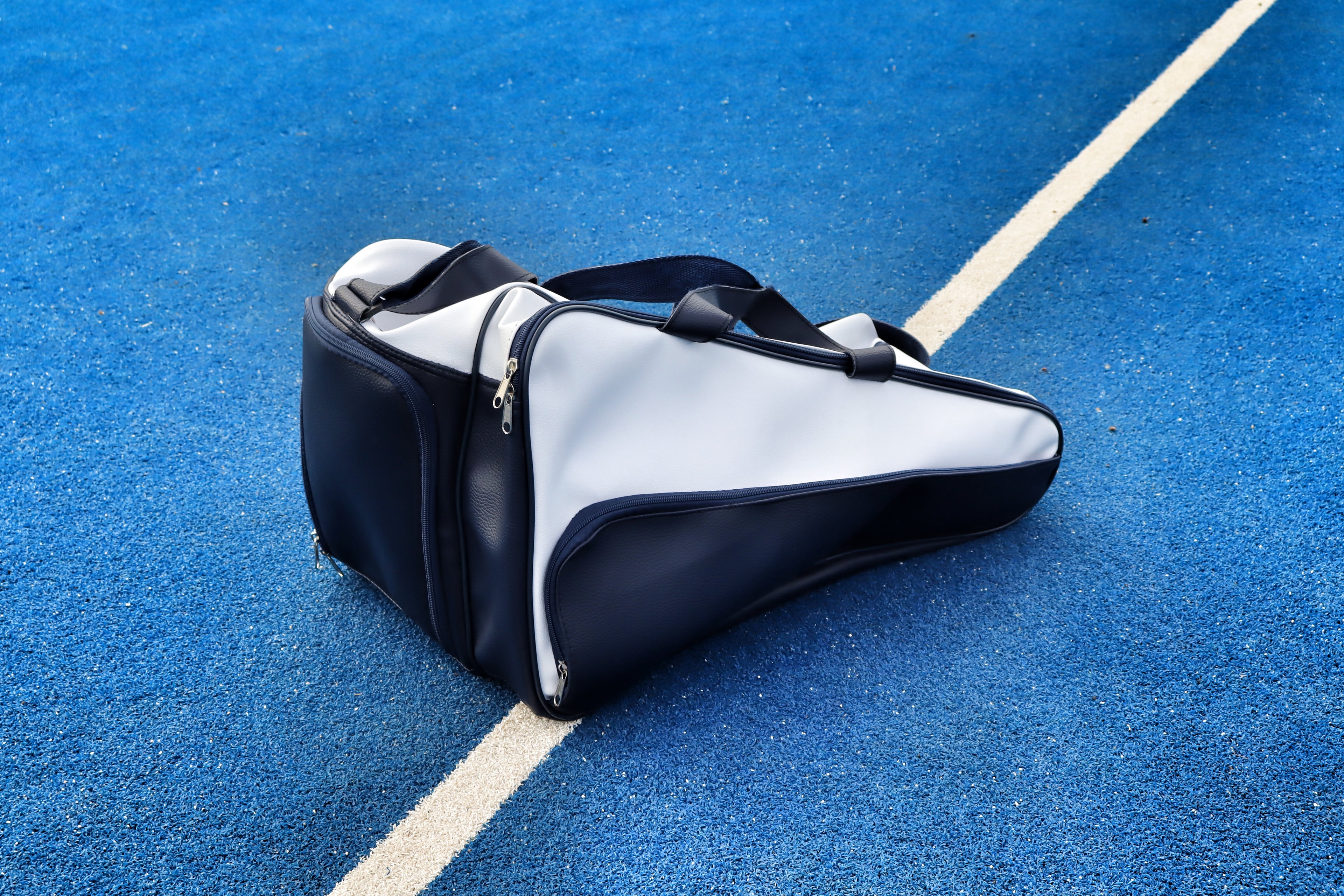 Sèrve Padel Bag – White & Blue Leather Court Bag