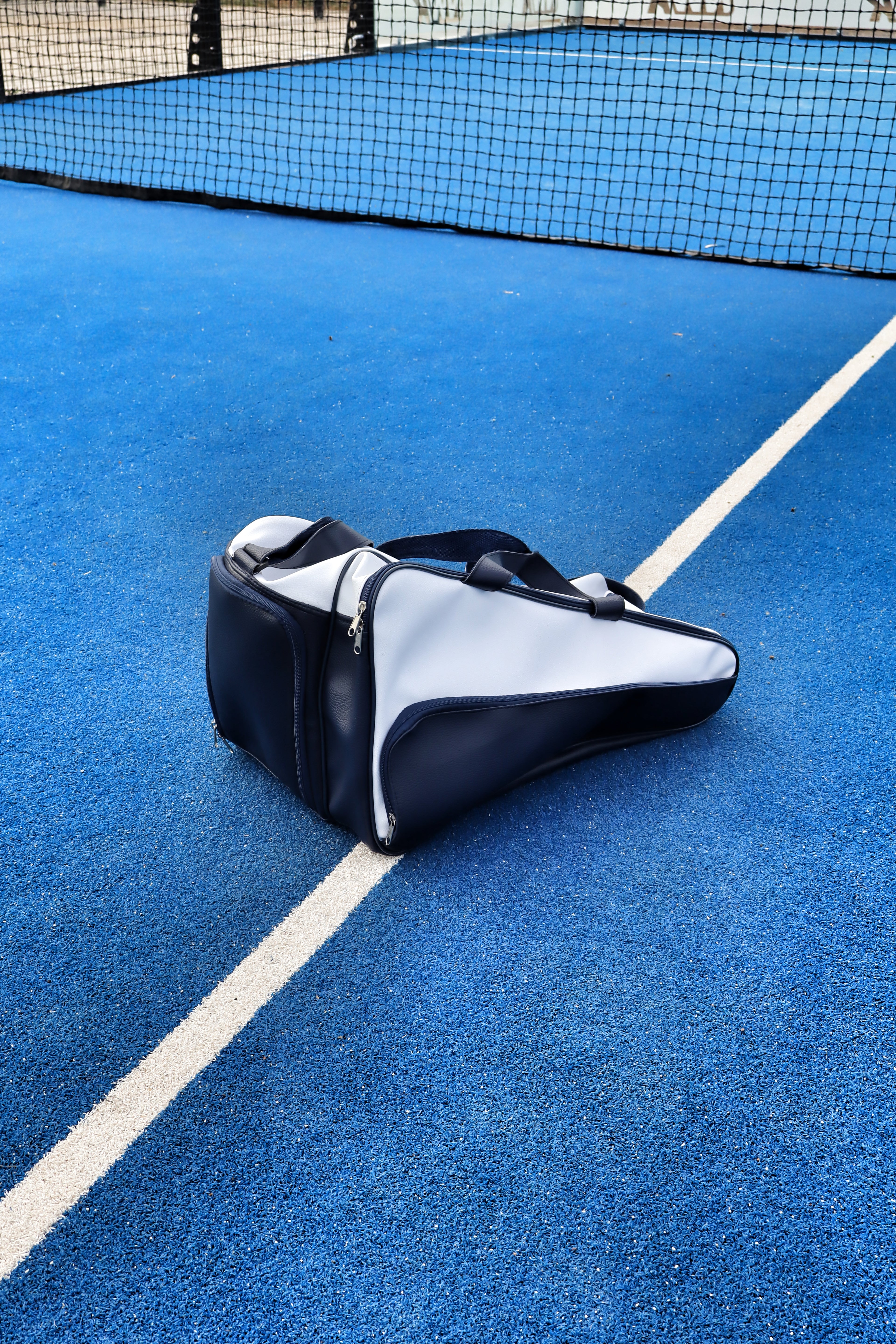 Sèrve Padel Bag – White & Blue Leather Court Bag