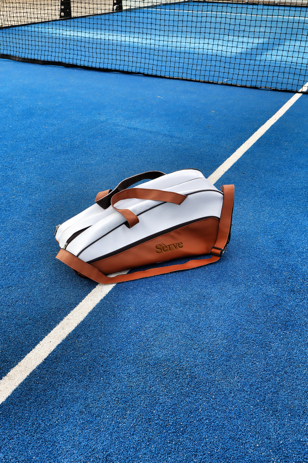 Sèrve Padel Bag – White & Cognac Leather Edition